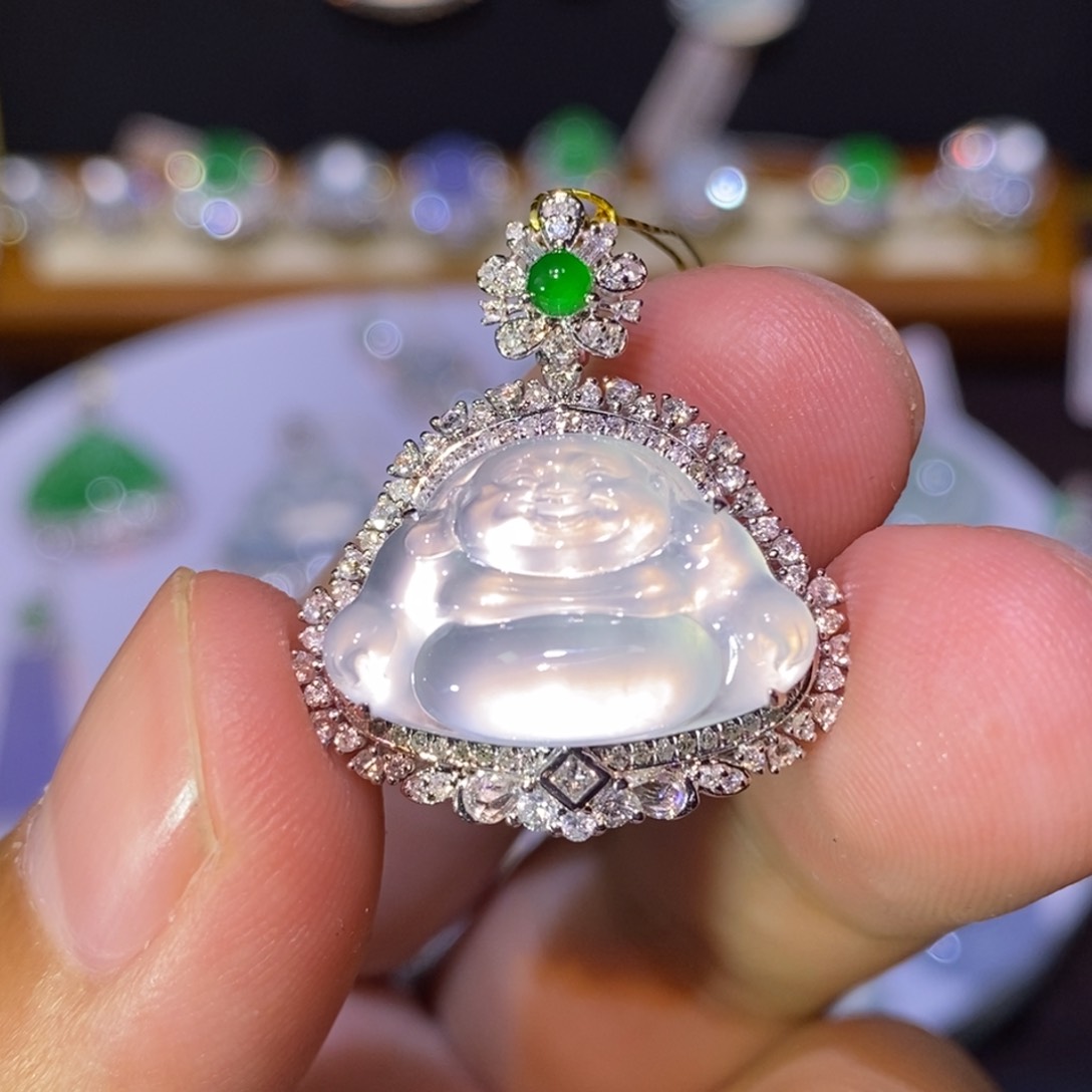 【闪购商品】吊坠(不含链)18K金镶嵌翡翠