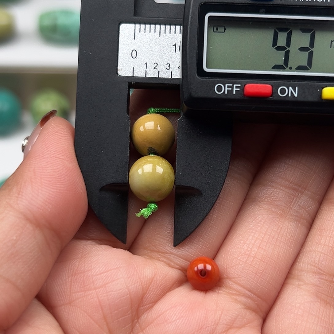 南红玛瑙未镶嵌珠宝奇石
