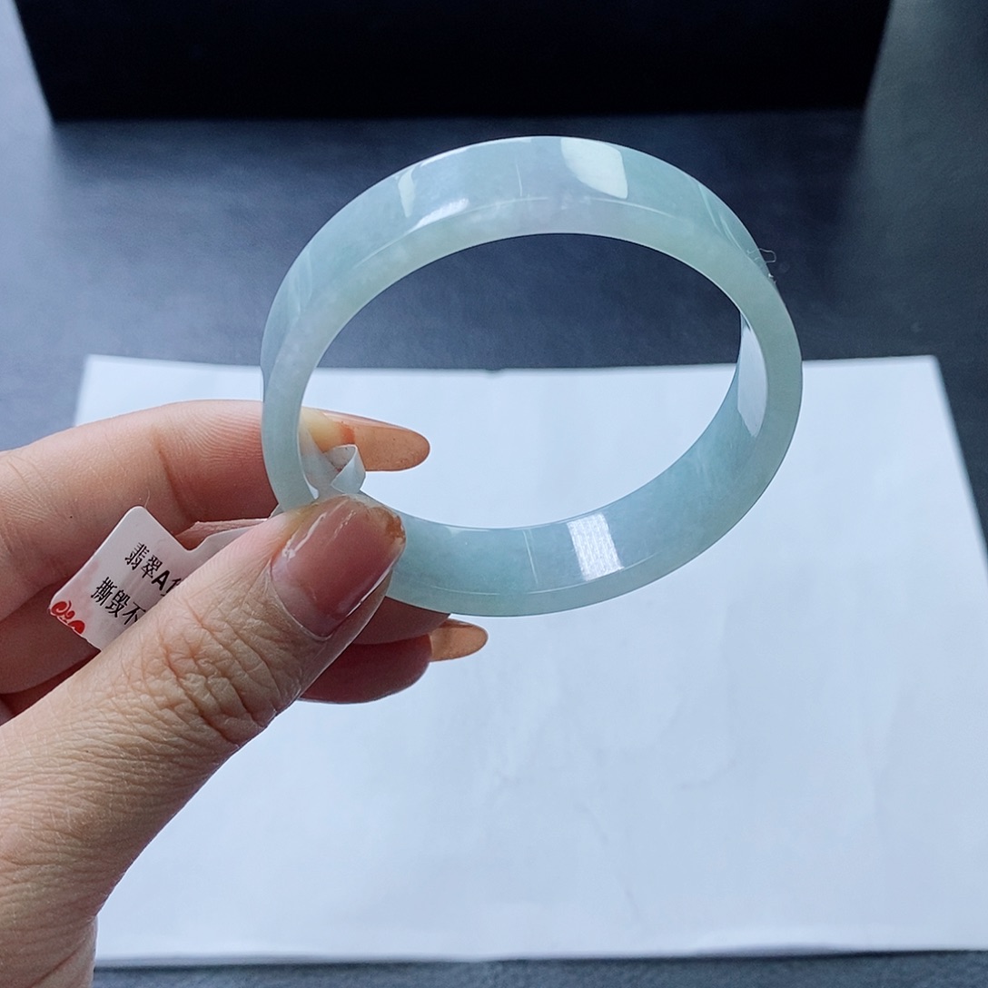 翡翠手镯未镶嵌52.5圈口