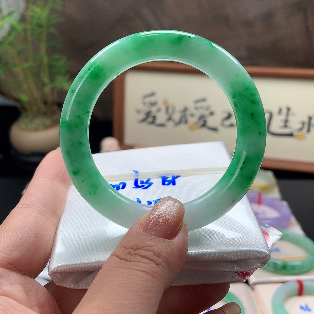 翡翠手镯未镶嵌20号
