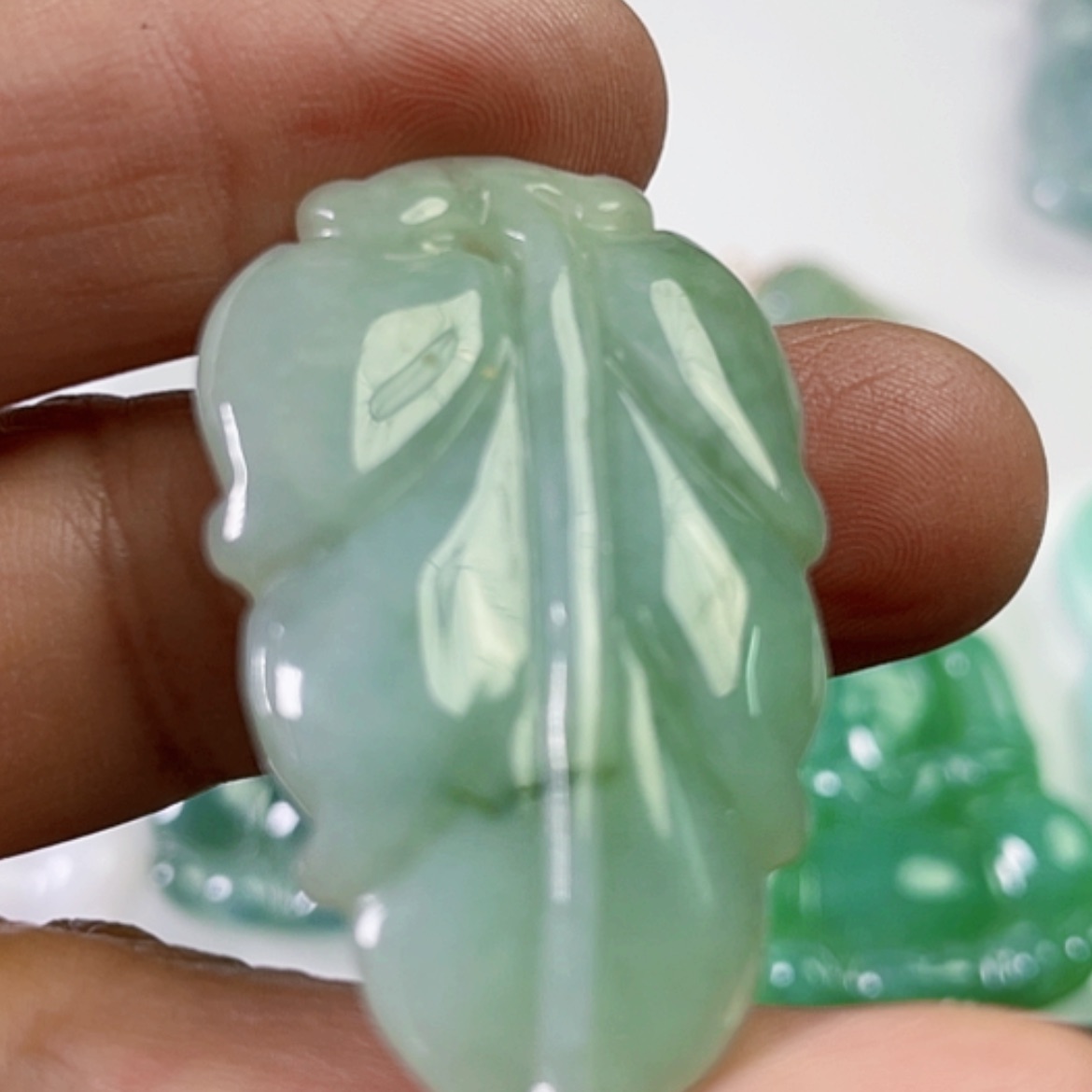 【闪购商品】翡翠吊坠(不含链)未镶嵌天然翡翠吊坠