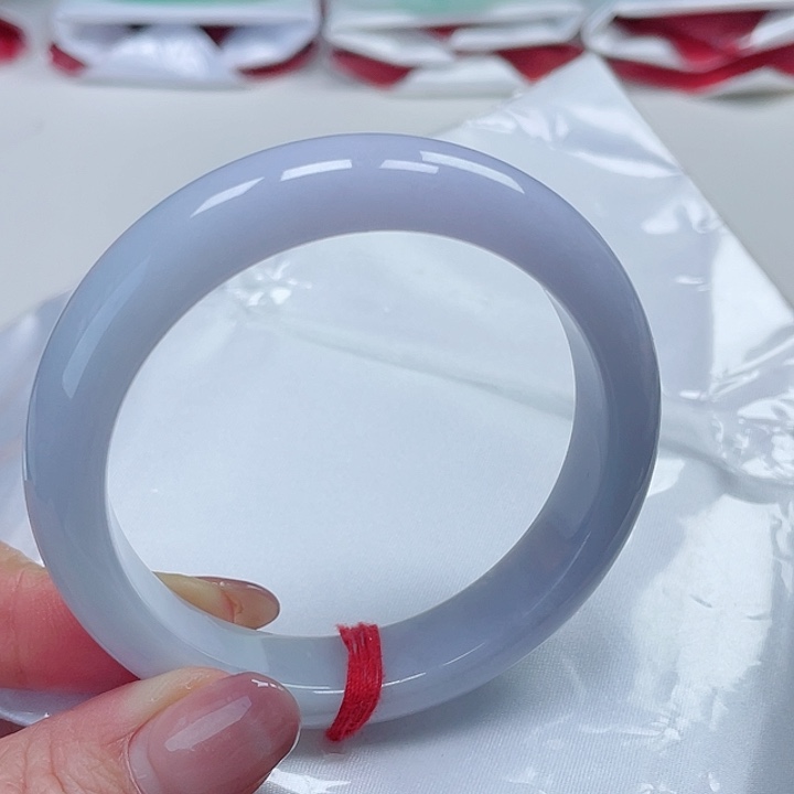 翡翠手镯未镶嵌缅甸翡翠