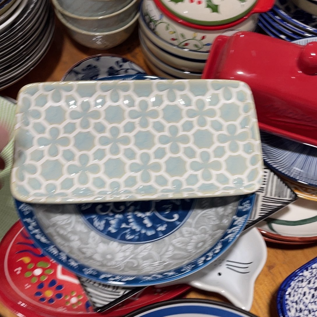 瓷    8寸温佩家 数量是2