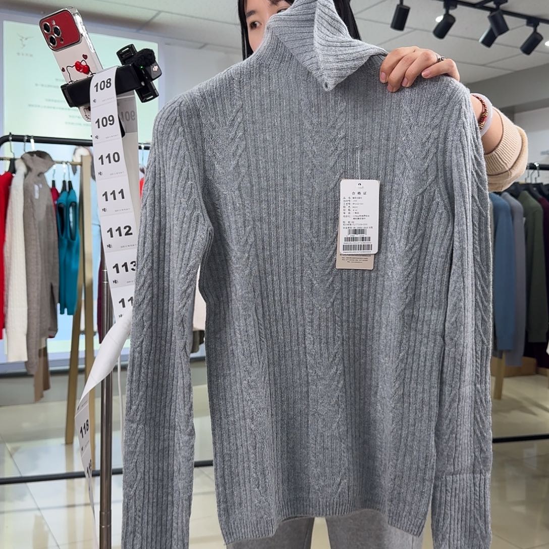 纯羊绒保暖女衫M码110斤内106