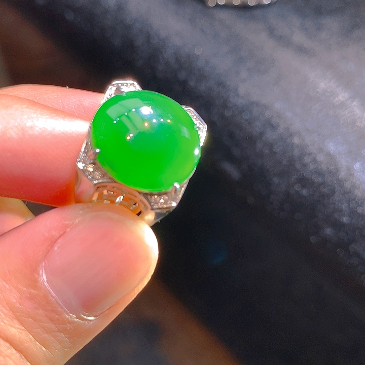 【闪购商品】翡翠颈饰银S925镶嵌翡翠