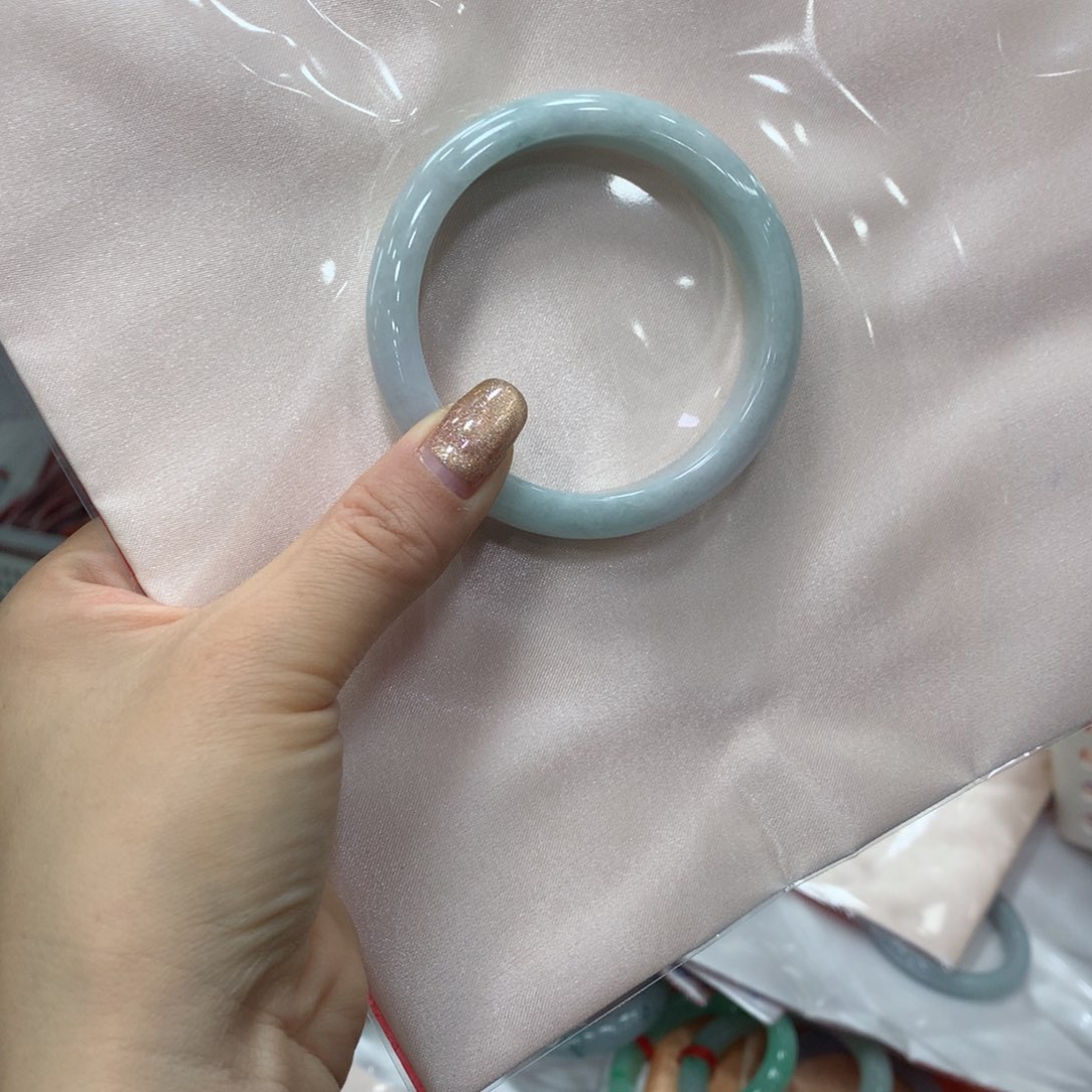 翡翠手镯未镶嵌买断