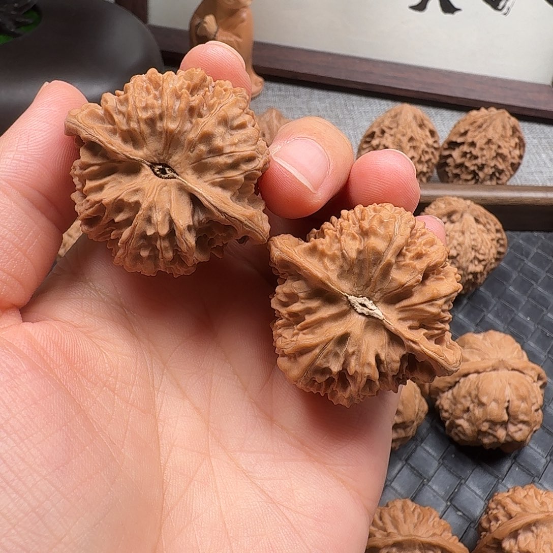 文玩核桃吊坠全品满天星42