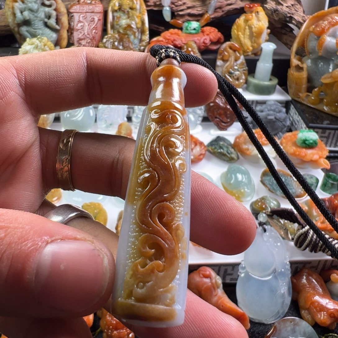 翡翠未镶嵌颈饰翡翠