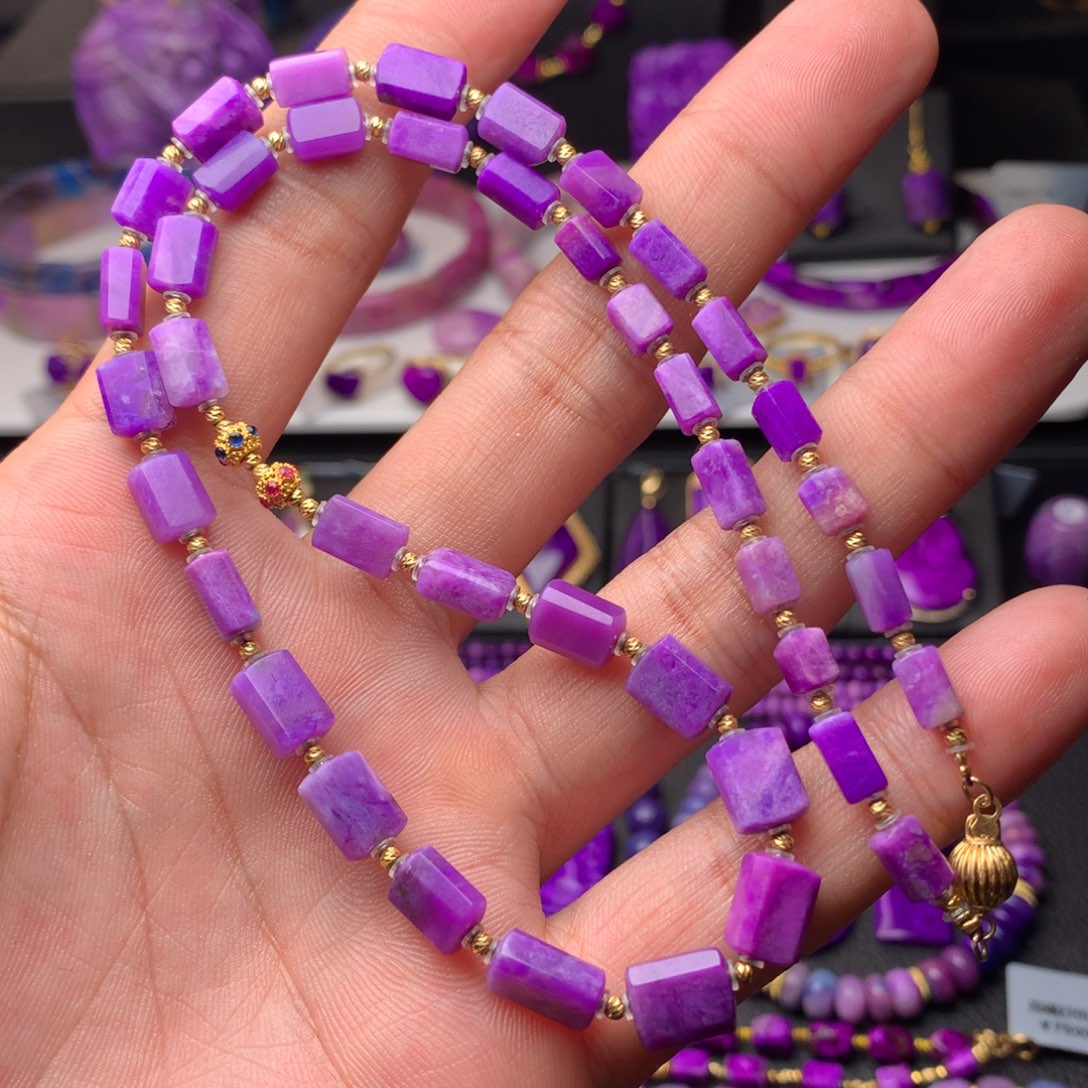 苏纪石（舒俱来）项链18K金镶嵌