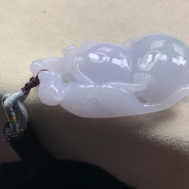 翡翠颈饰未镶嵌吊坠