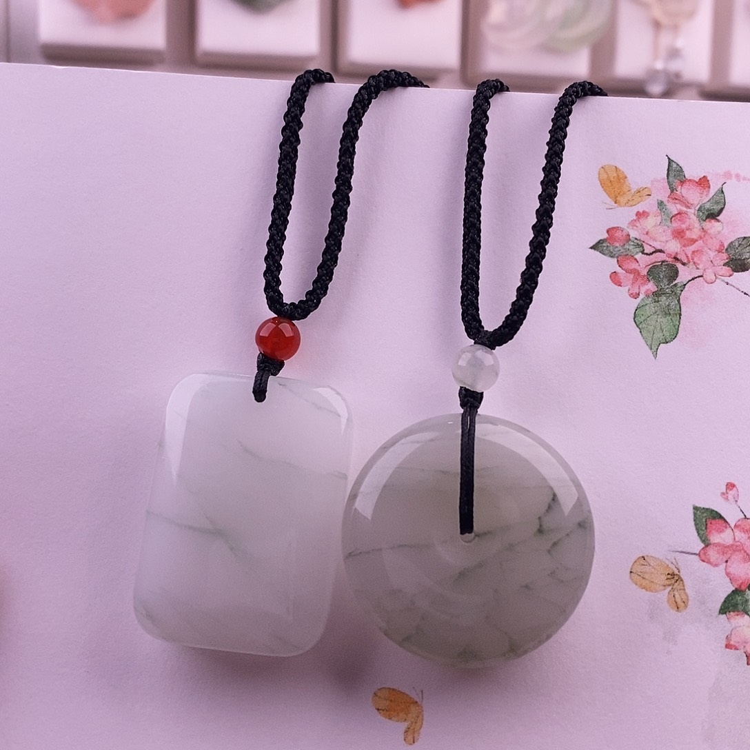 梅***子石英岩玉未镶嵌颈饰