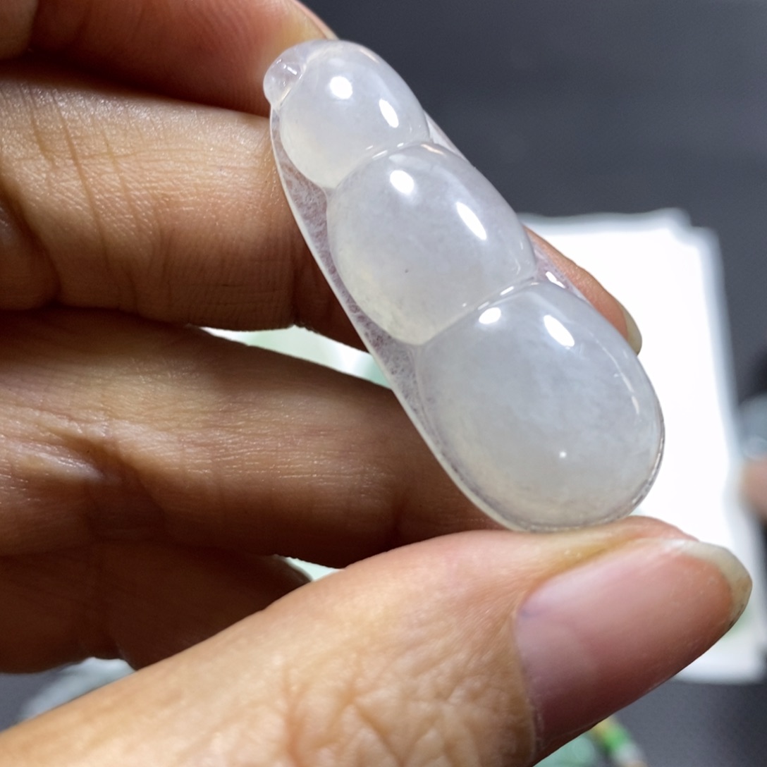 定制翡翠未镶嵌挂件