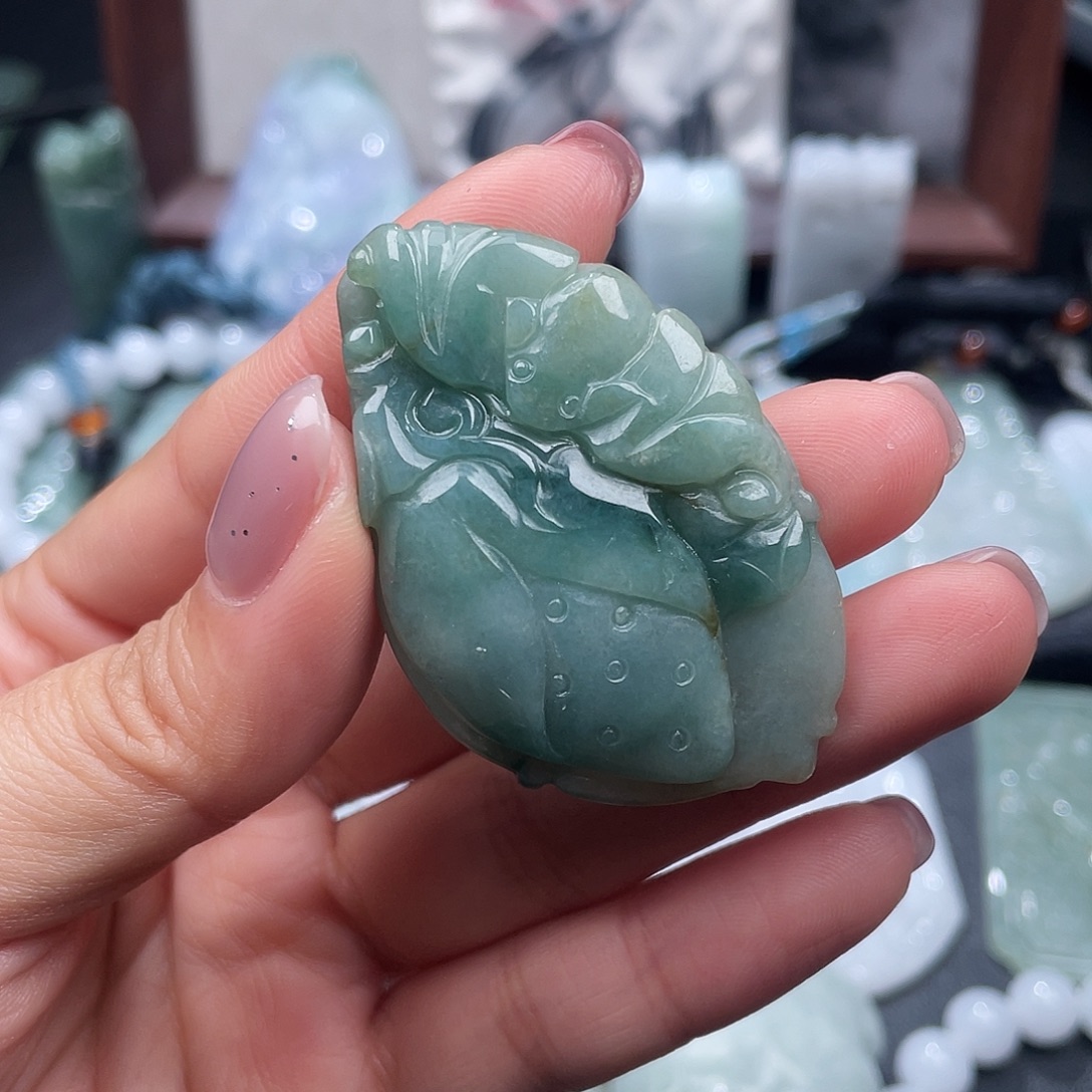 翡翠未镶嵌颈饰翡翠