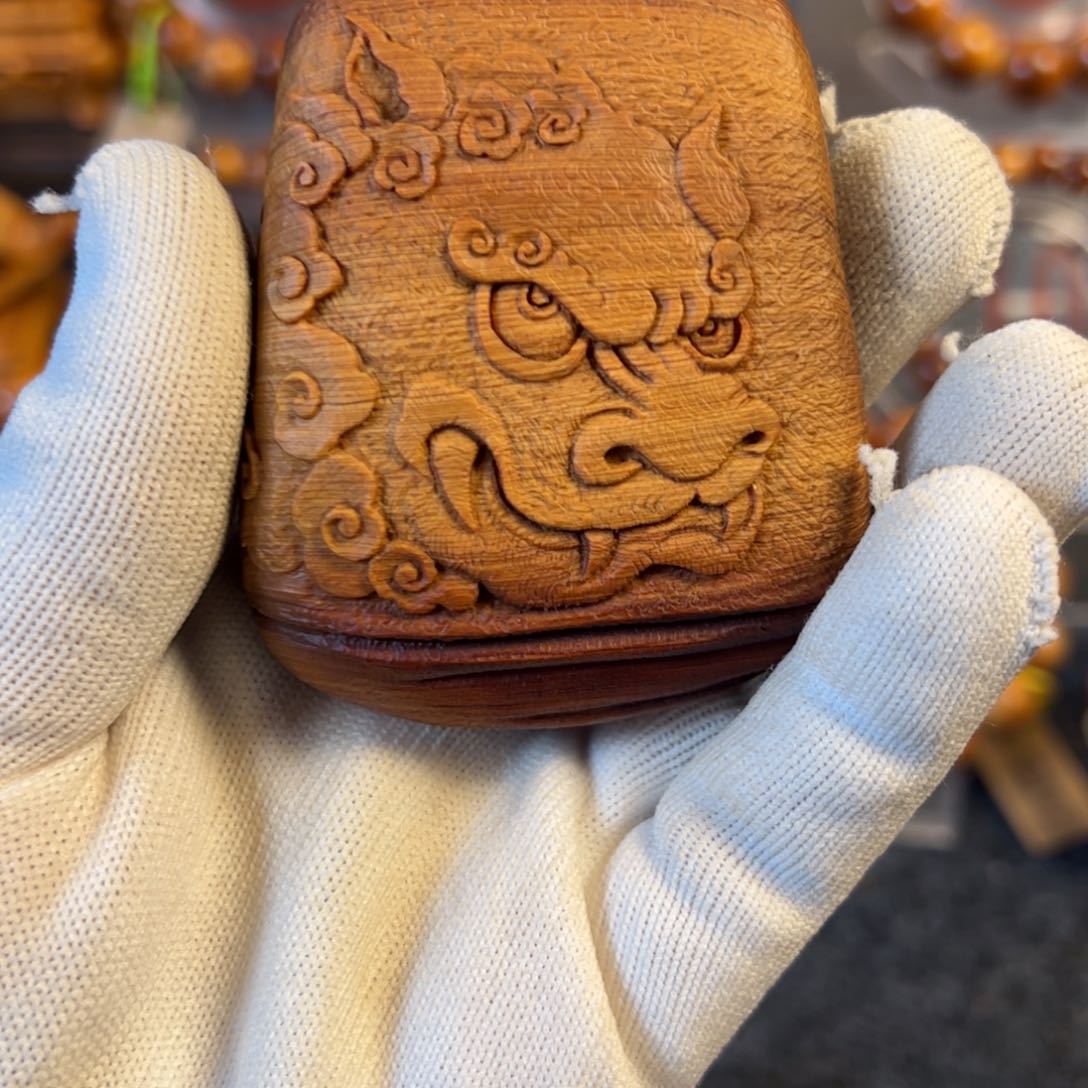 柏木@*哥太行崖柏把件