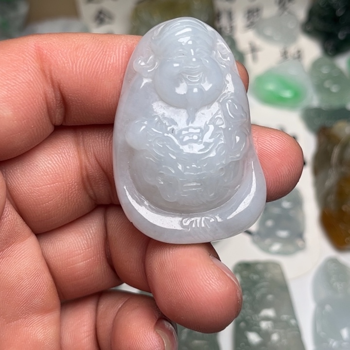 翡翠未镶嵌颈饰财神