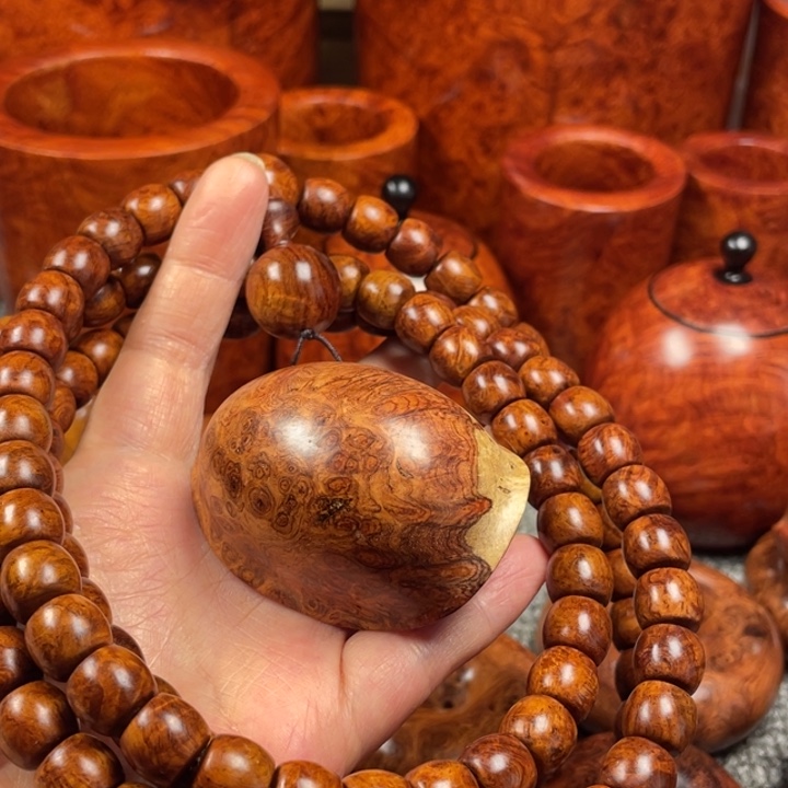 大果紫檀（缅甸花梨）云*