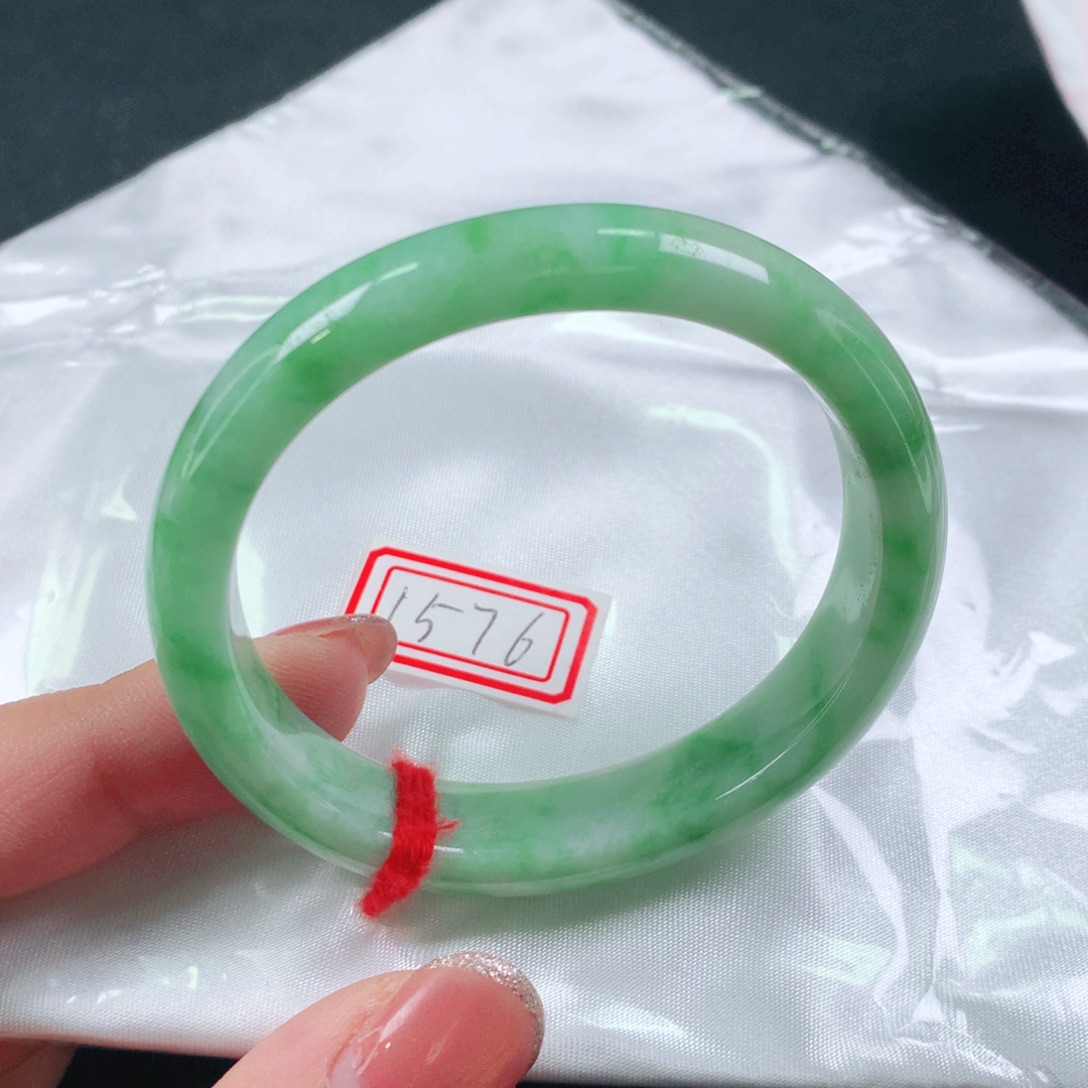 翡翠未镶嵌手镯（贵妃镯）03