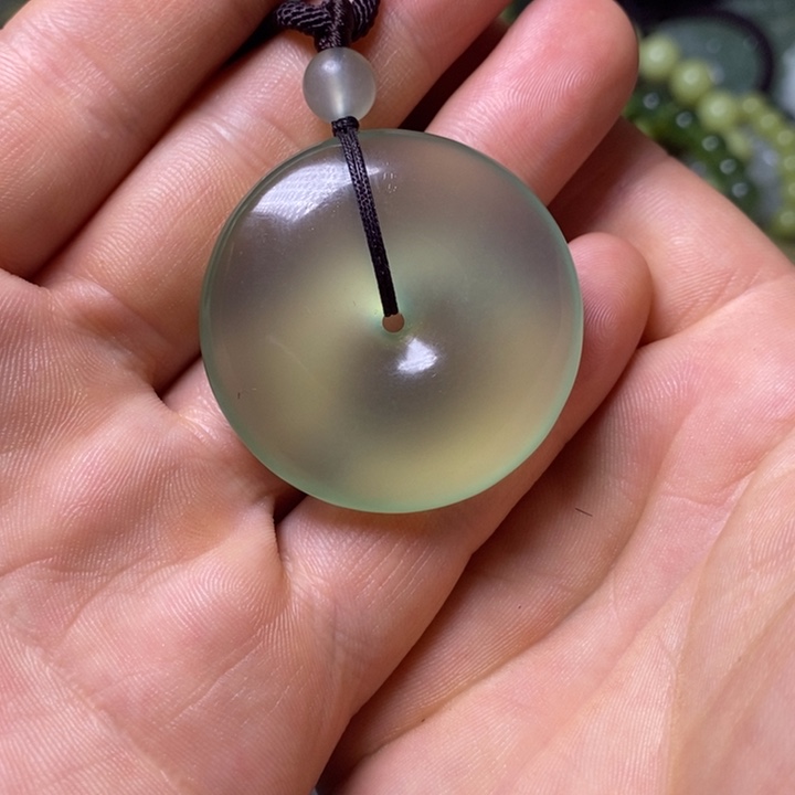 岫玉岫玉颈饰未镶嵌