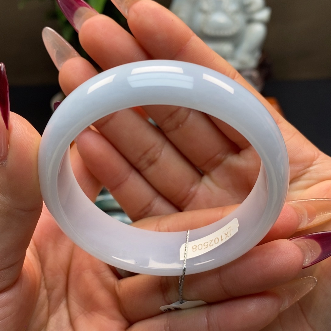 翡翠手镯未镶嵌天然