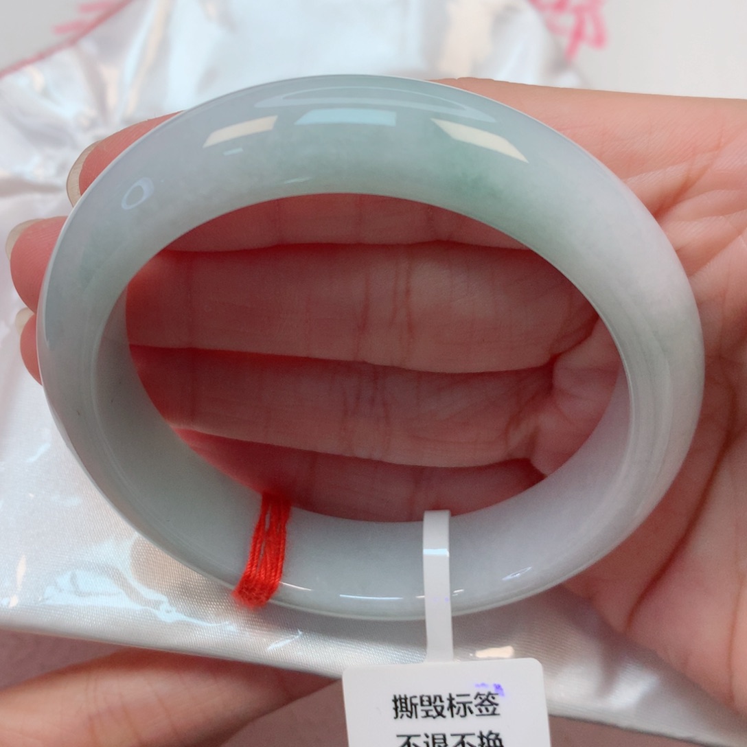 翡翠手镯未镶嵌57圈
