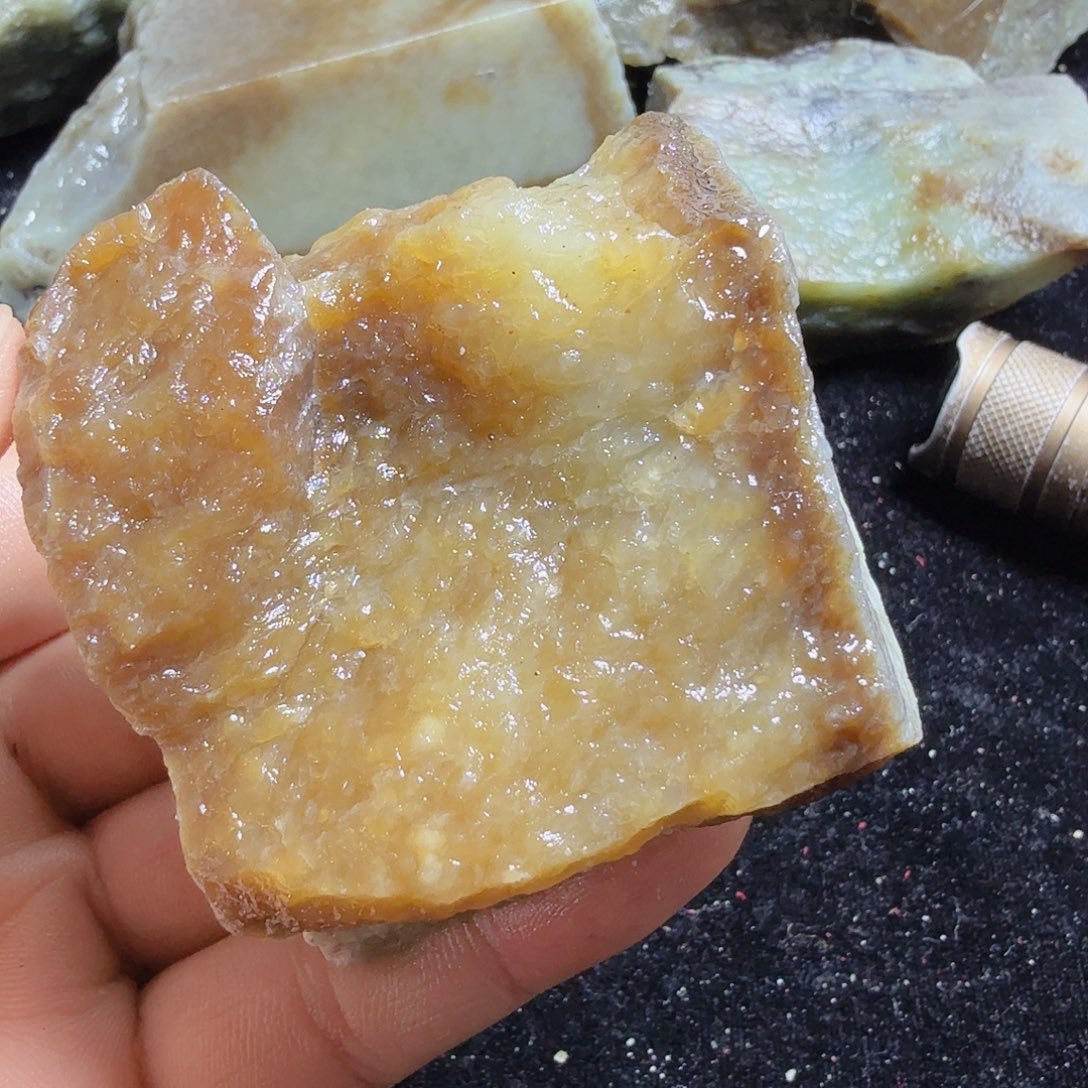 禅***镜和田玉（糖玉）未镶嵌珠宝半成品