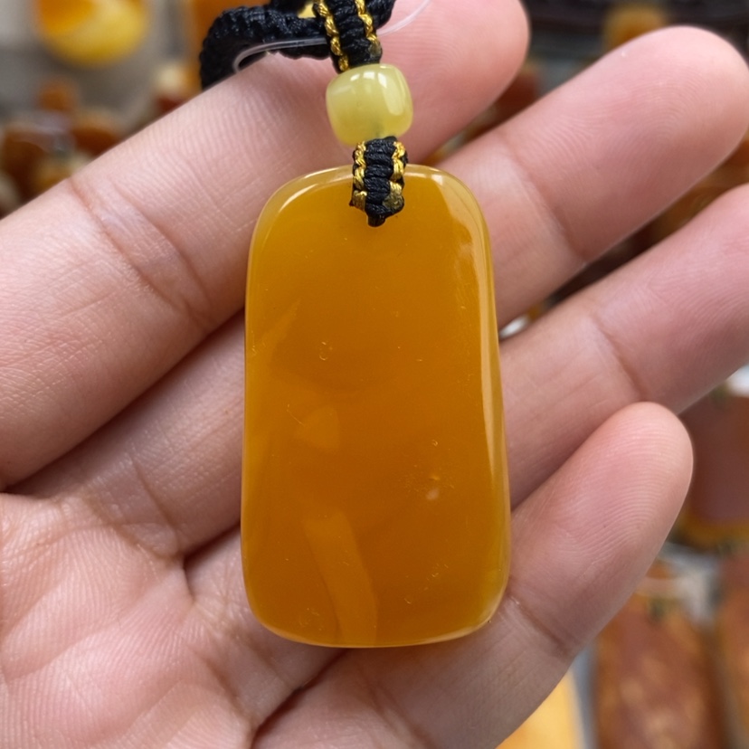 【闪购商品】琥珀颈饰未镶嵌