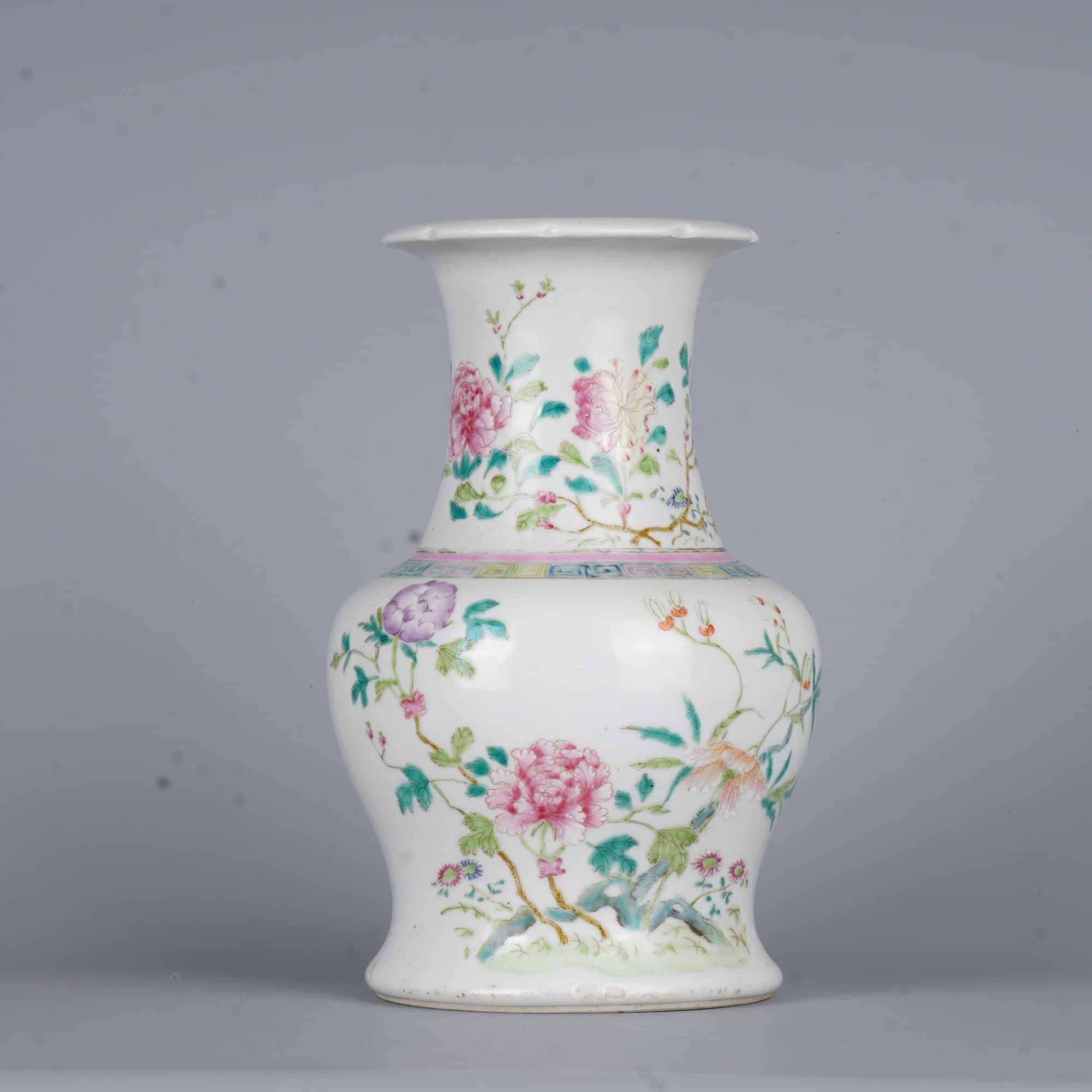 【拍卖】Lot.3403 粉彩花卉纹凤尾尊