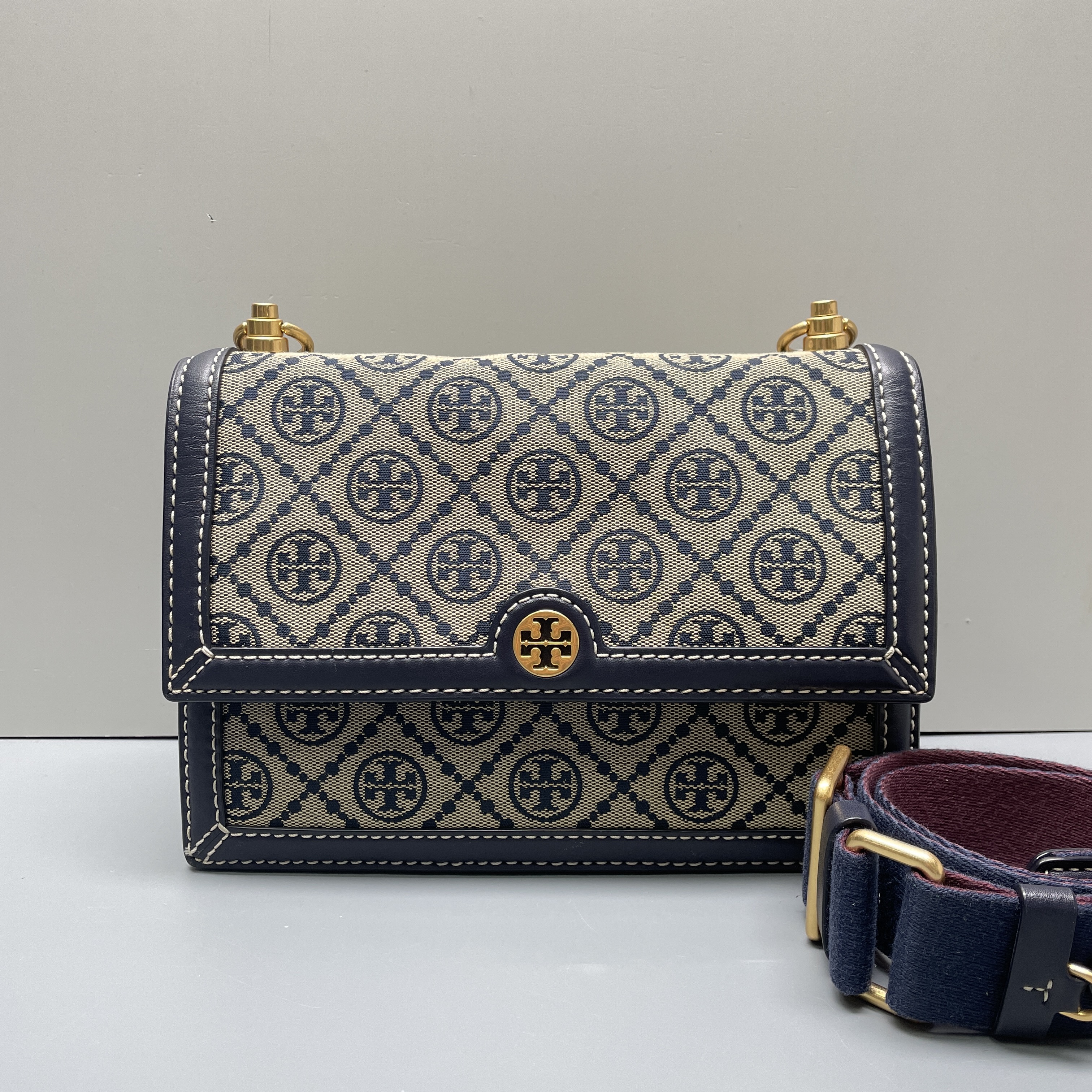 90新 TORY BURCH/汤丽柏琦 蓝色织物中号风琴包23*16*9cmM120309