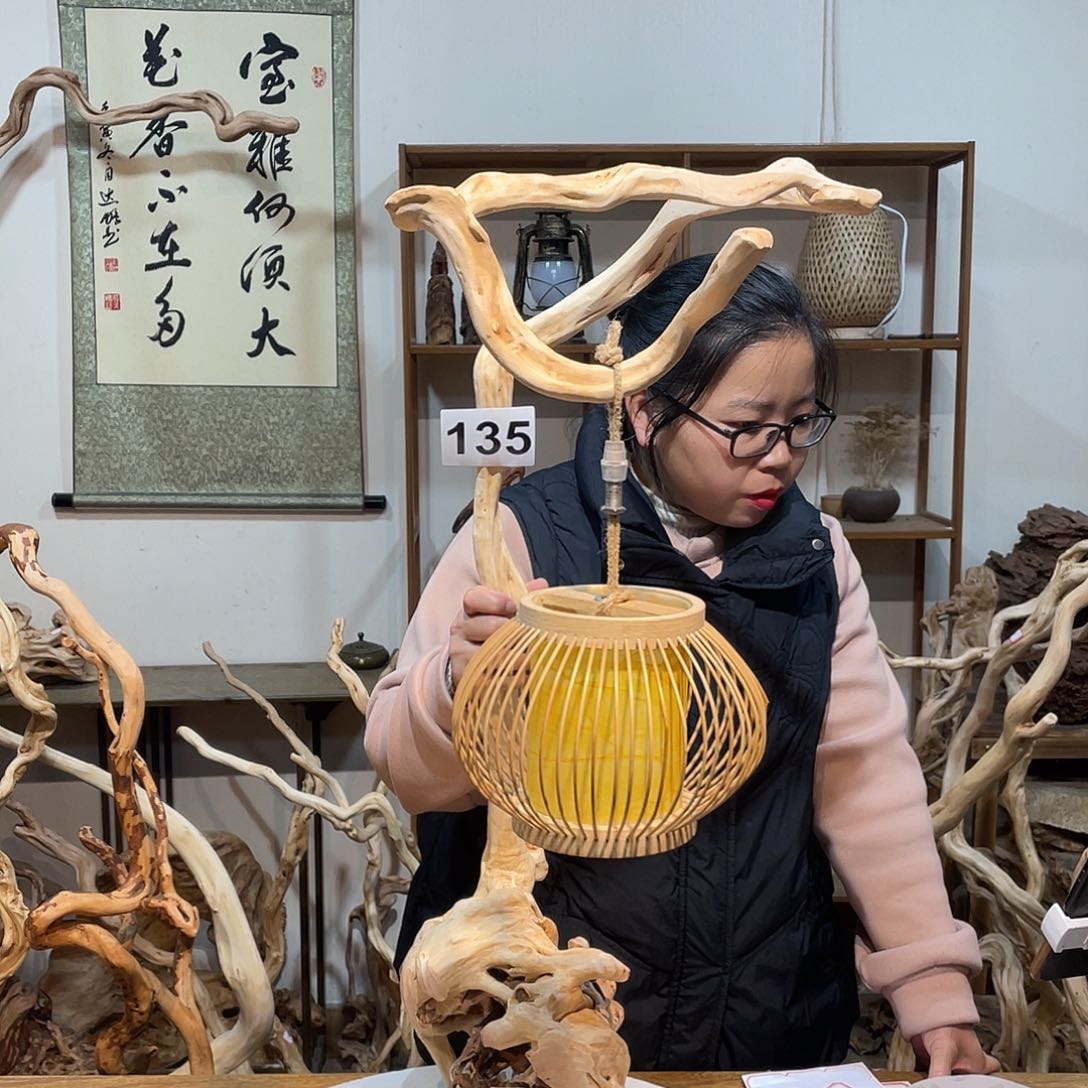 柏木仙**?杜鹃根根艺摆件