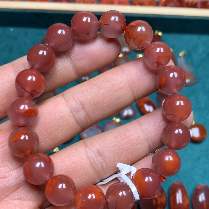 南红玛瑙手串未镶嵌12+m m