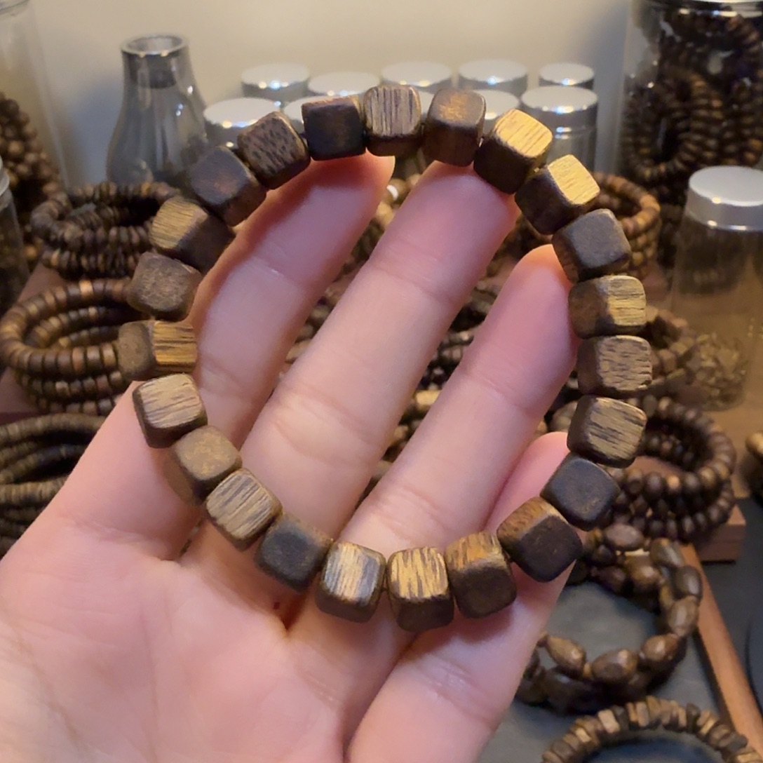 铁***车沉香香囊沉香08方糖单圈8g 多样性发一