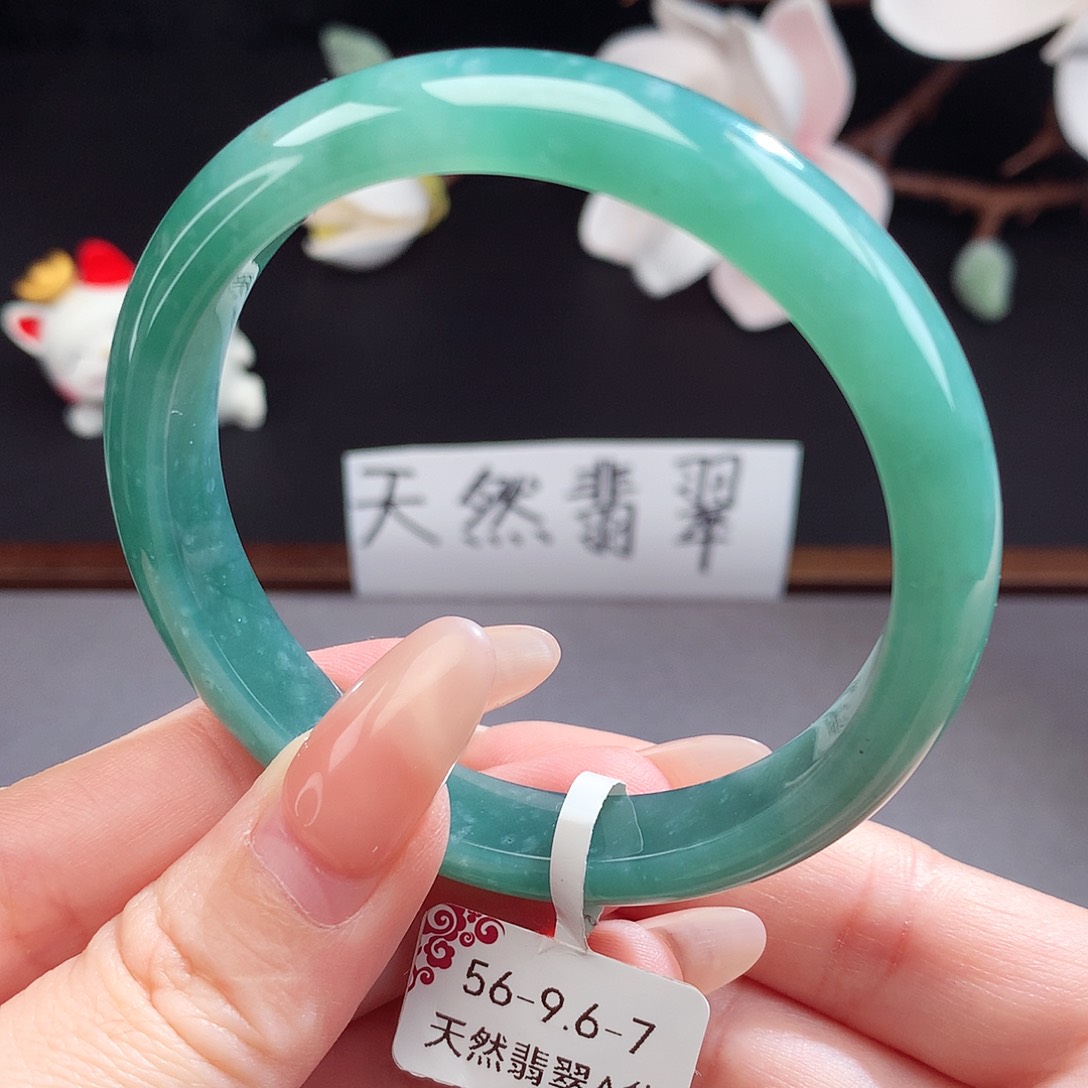 翡翠手镯（圆镯）未镶嵌