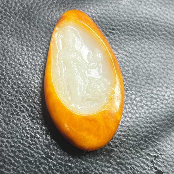 和田玉荷花站观音  挂件