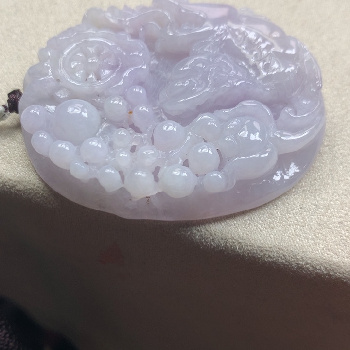 翡翠颈饰未镶嵌吊坠