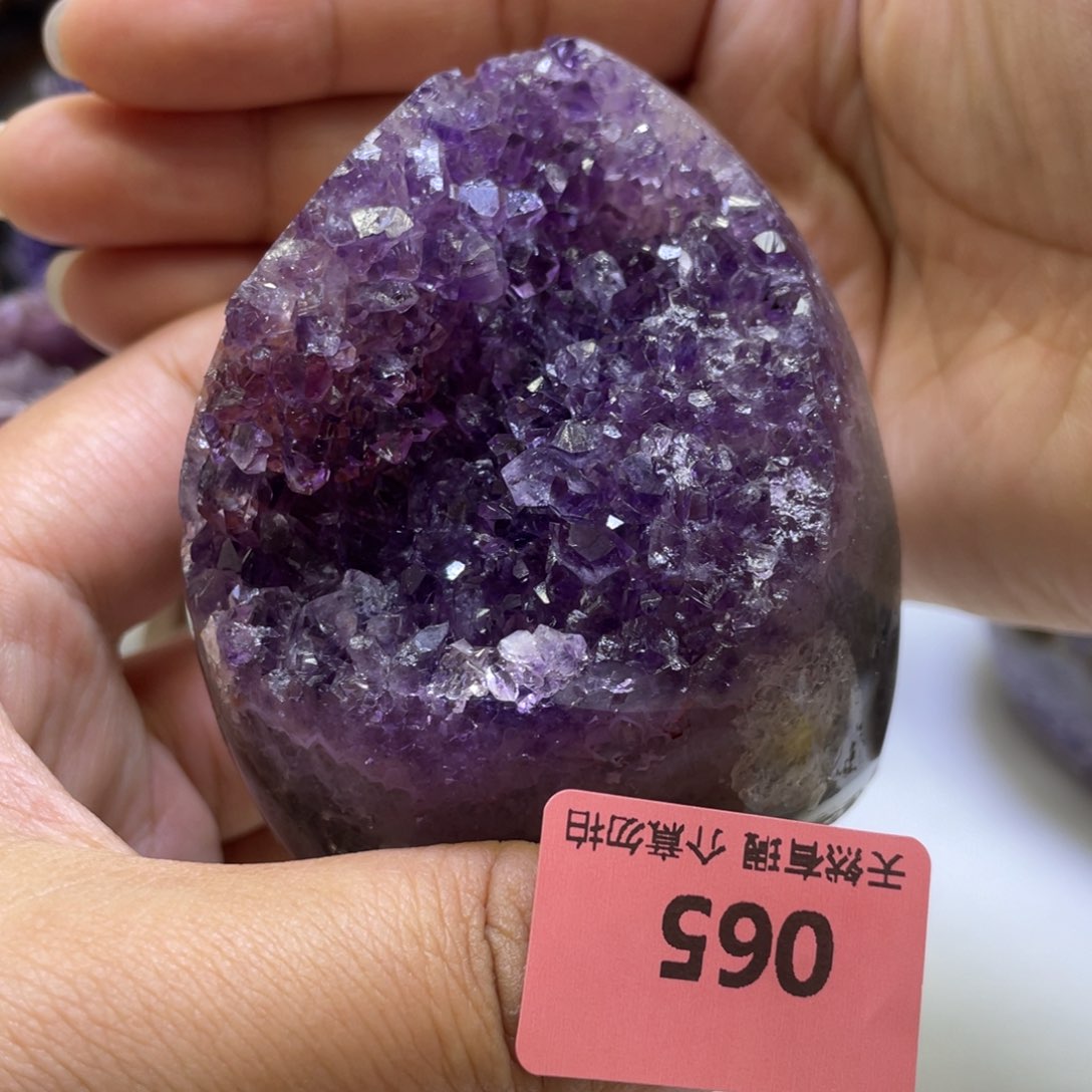 未镶嵌水晶大型摆件（非配饰）