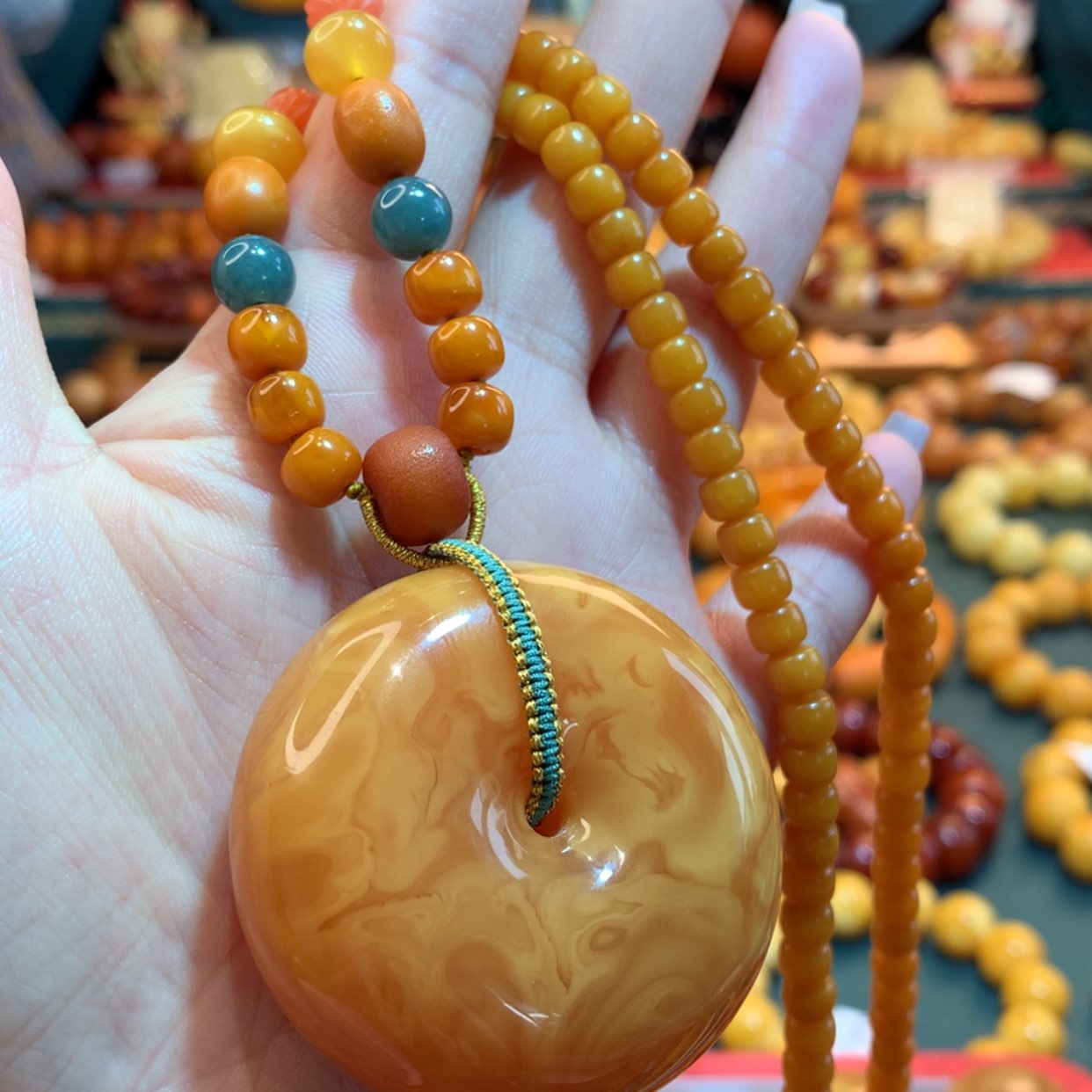 【闪购商品】蜜蜡吊坠(赠链)未镶嵌