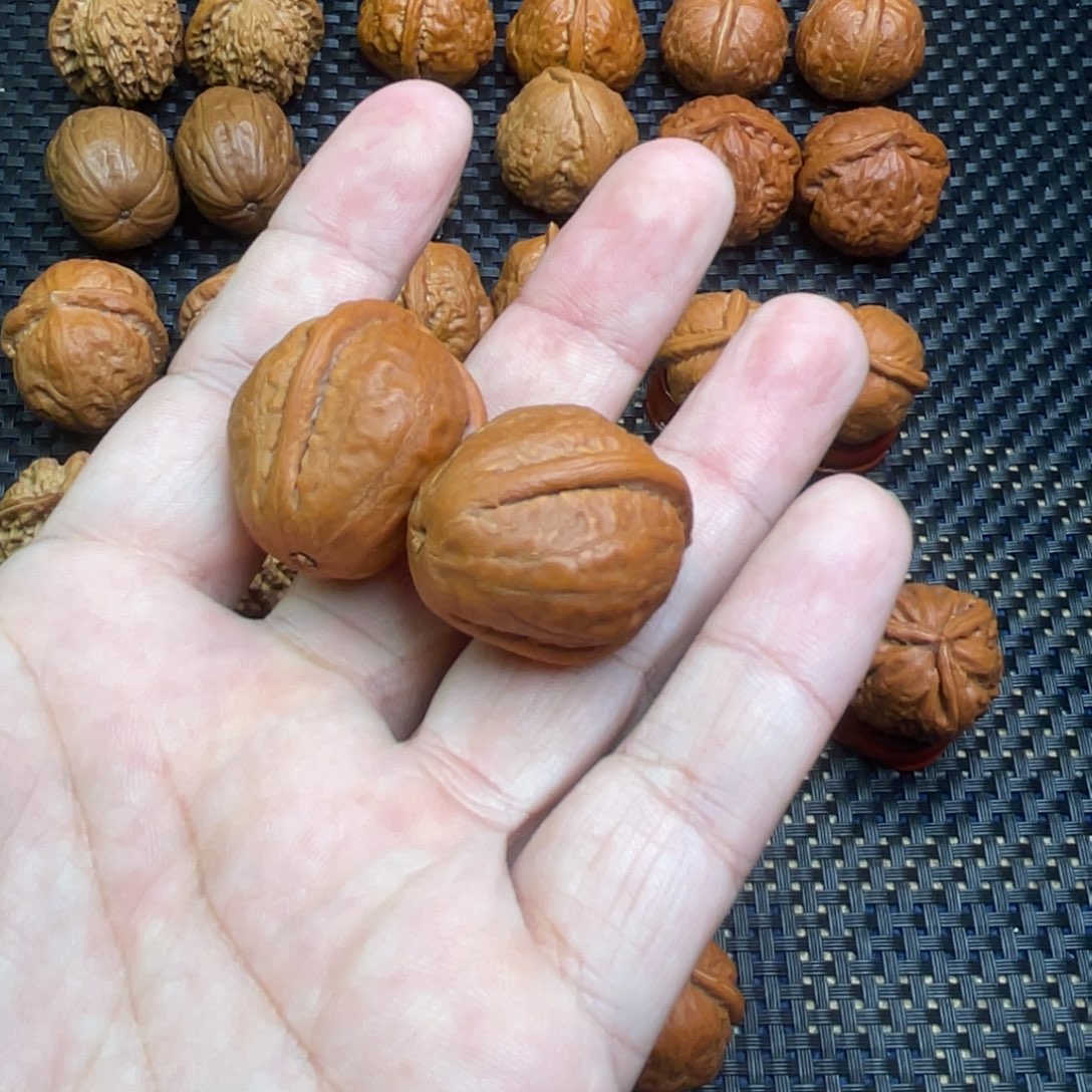 核桃摆件2**.三棱。精品小核桃手捻