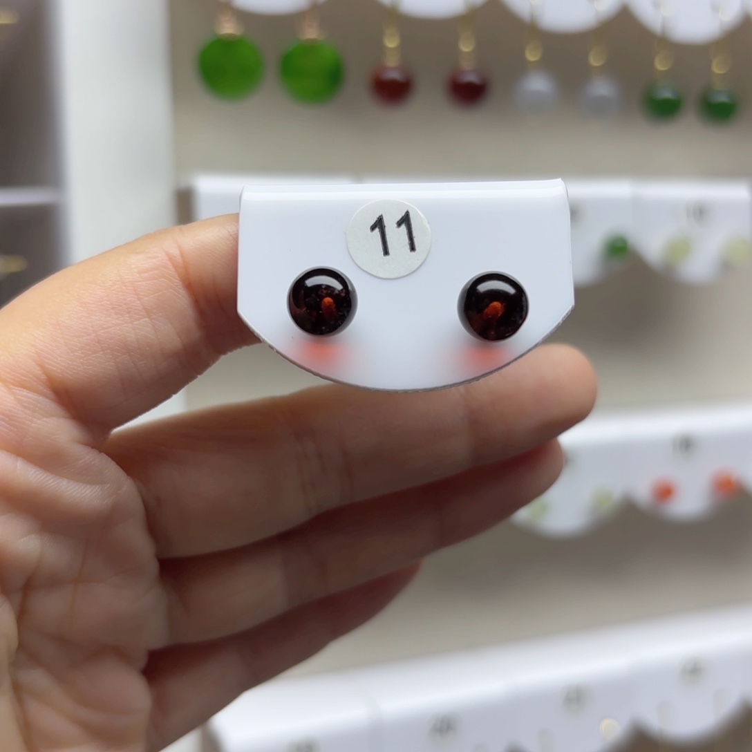 18K金镶嵌血珀耳饰血珀