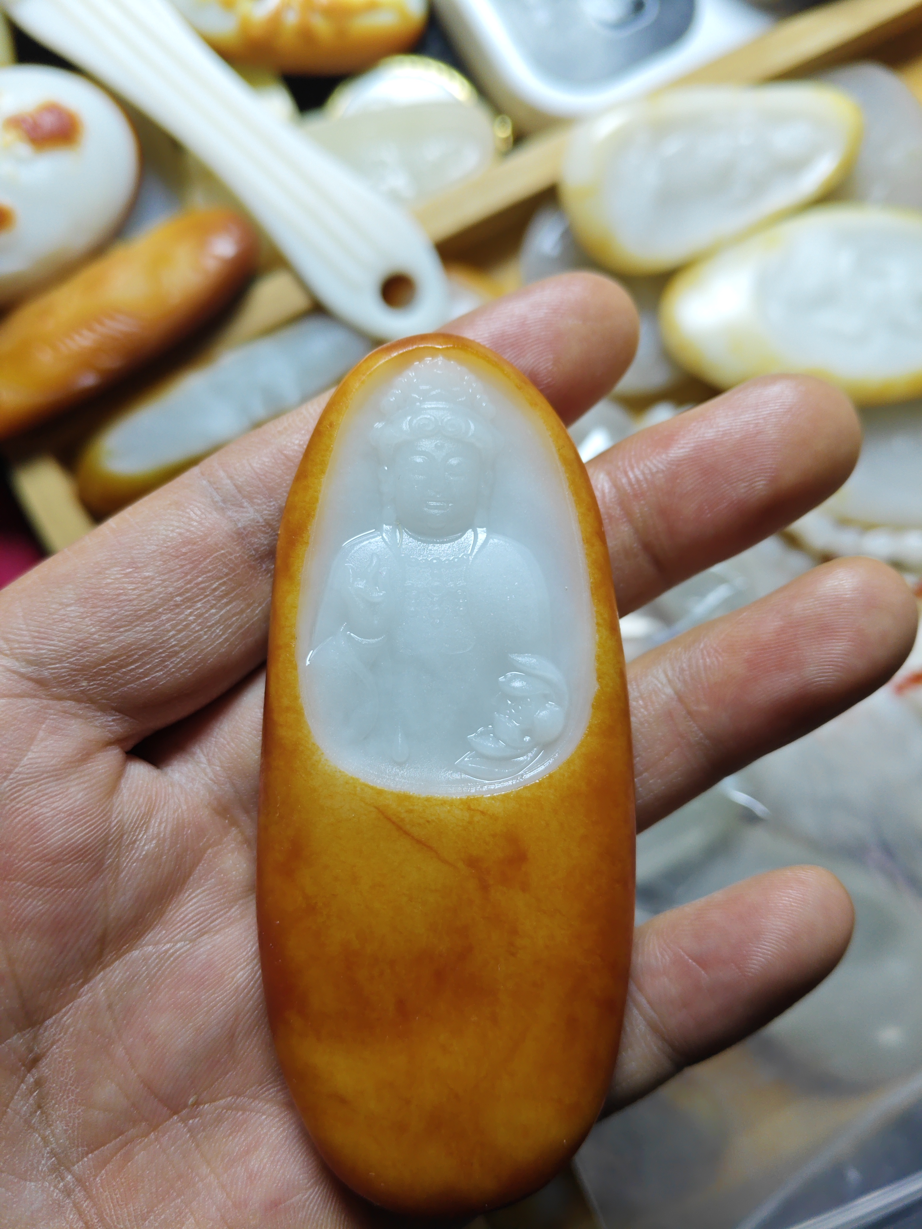 和田玉精品大挂件观音