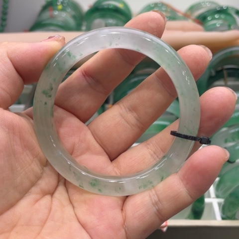 石英质玉手镯未镶嵌遇*