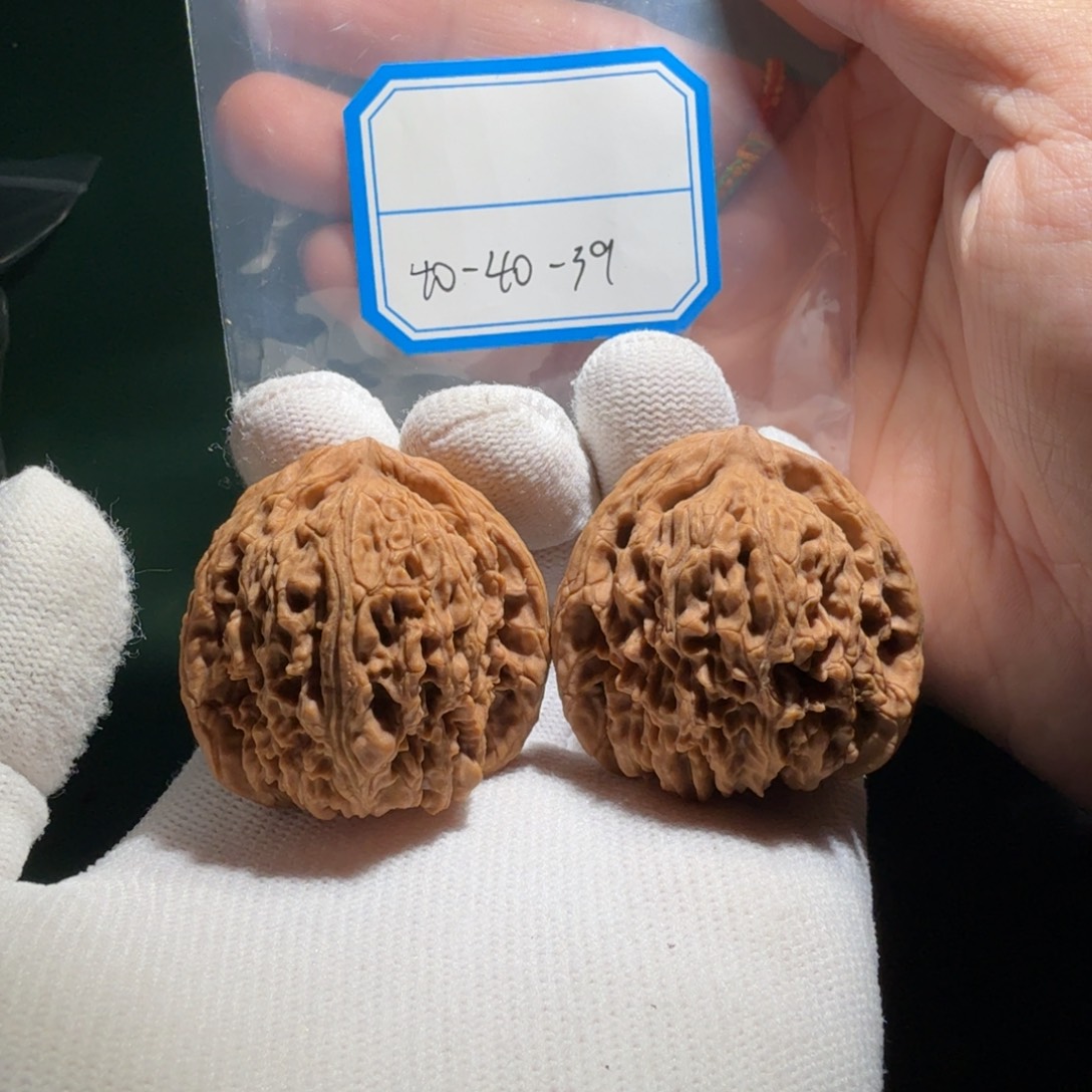 文玩核桃吊坠南疆球10