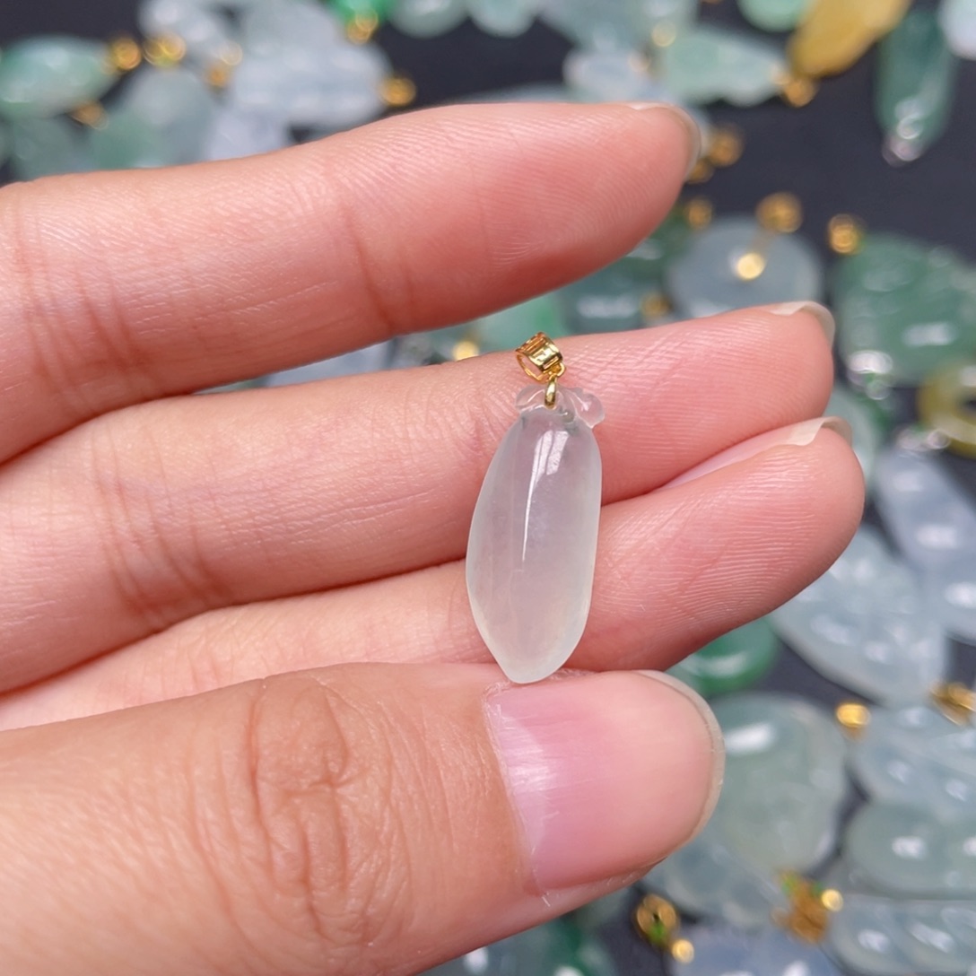 翡翠颈饰18K金镶嵌福瓜