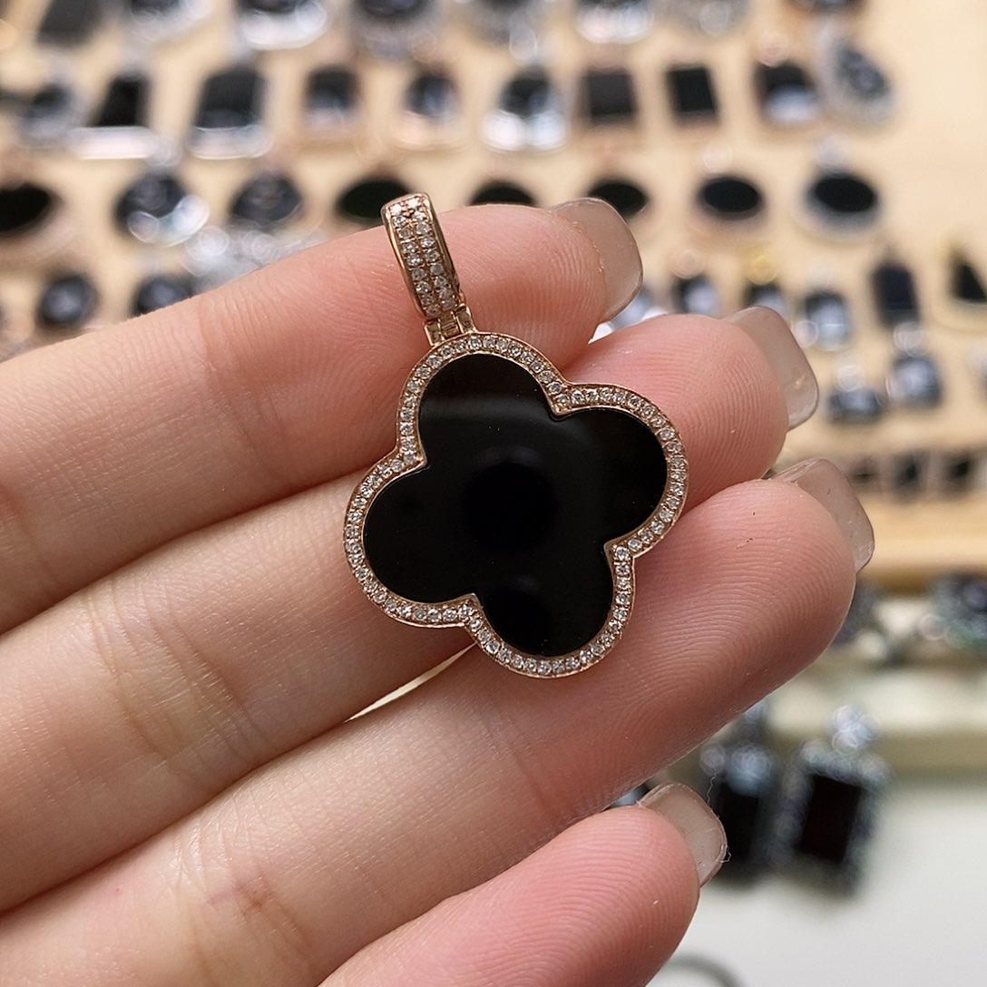 翡翠颈饰18K金镶嵌天然翡翠墨翠