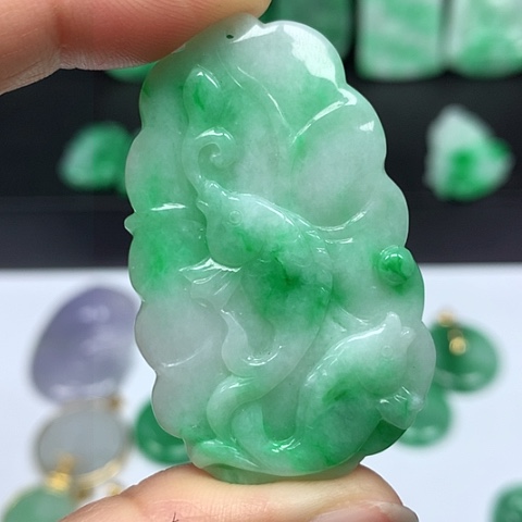 翡翠吊坠(不含链)18K金镶嵌