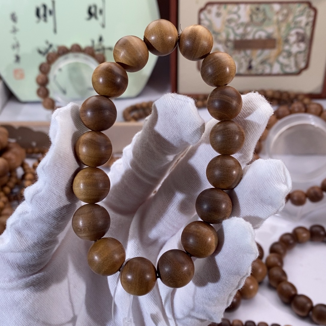 手串/手链檀香木横纹黑肉12品相一般沉水