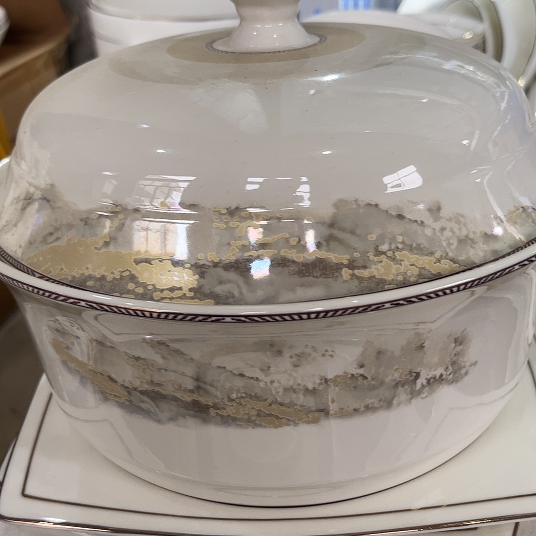 瓷片海岸九寸汤锅一个微瑕