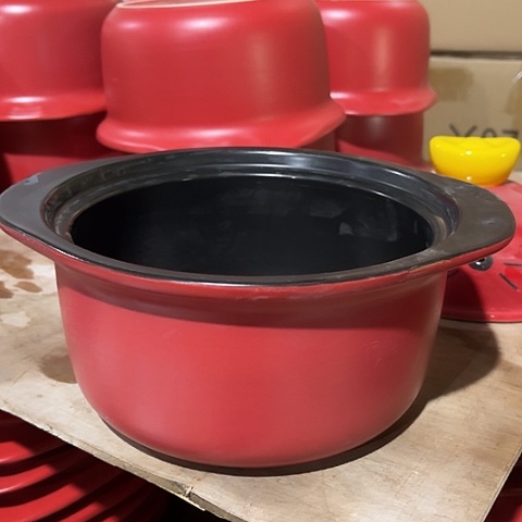 微瑕，明火，口径19高9外红内黑1.5L