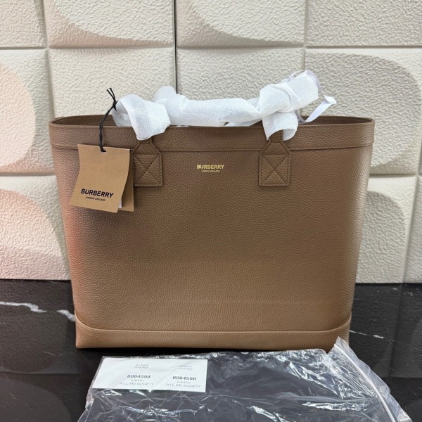 未使用/博柏利/市场价99999/箱包/250220RN0032