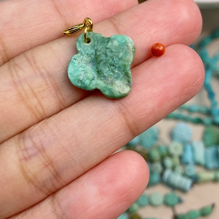 南红玛瑙未镶嵌珠宝奇石