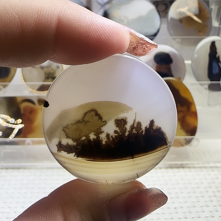 玛瑙/玉髓未镶嵌珠宝奇石